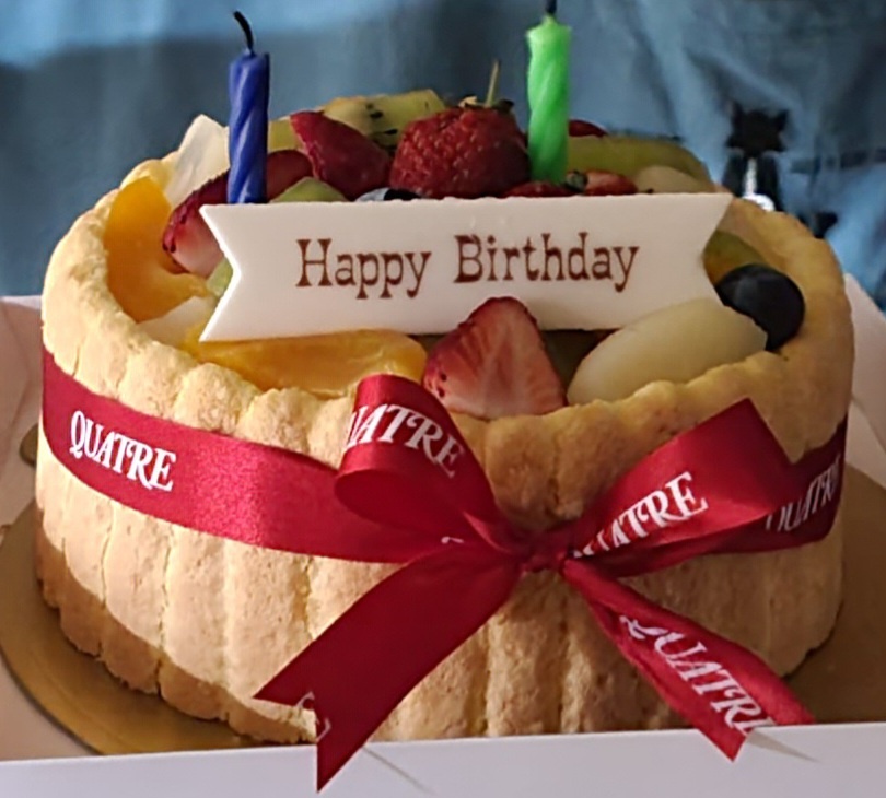 誕生日ケーキ